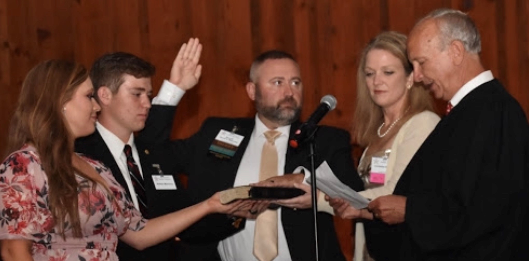 Sheriff swearing in.jpg